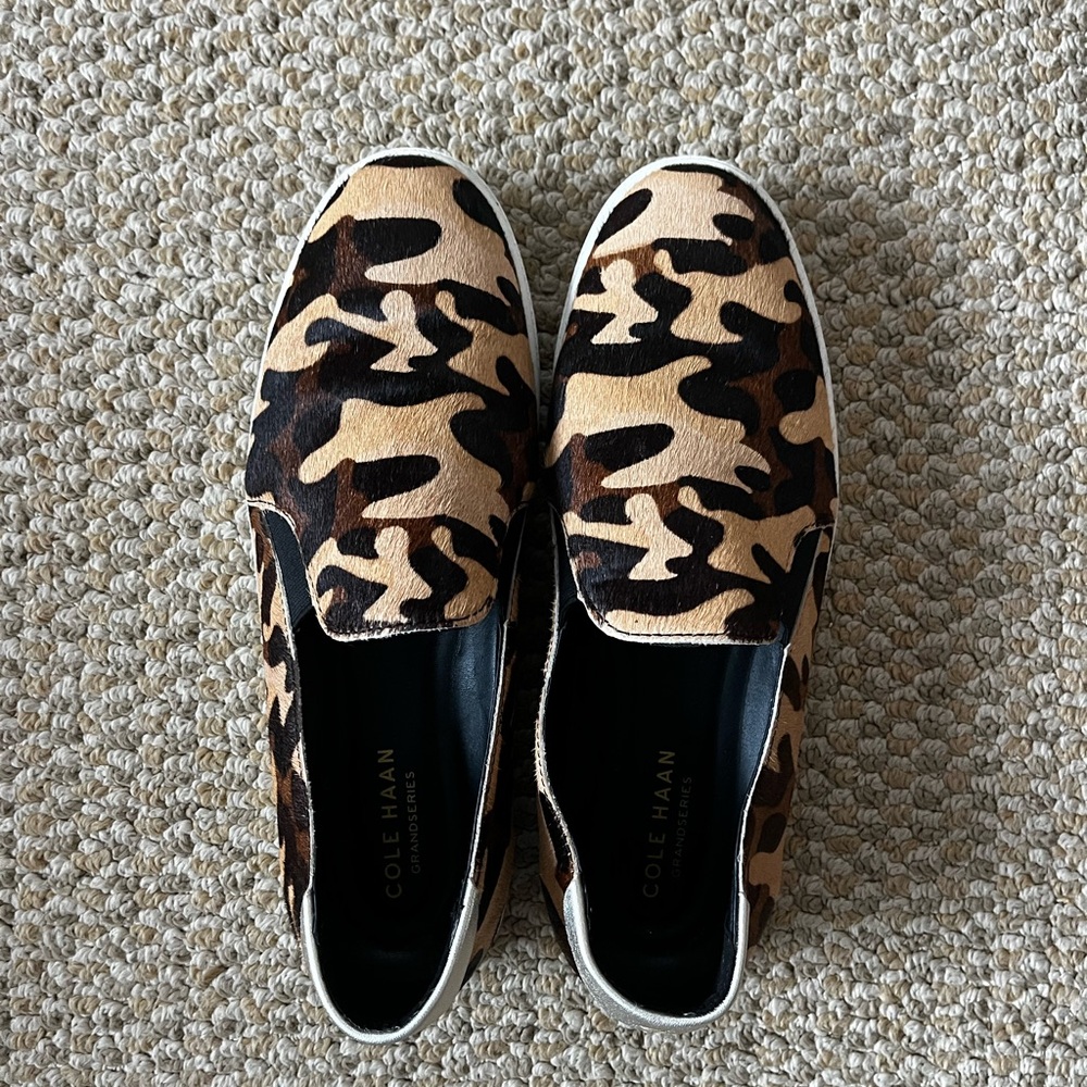 Cole Haan Womens 10B Grandpro Spectator 2.0 Slip On Shoes Camo Calf Hair Fur